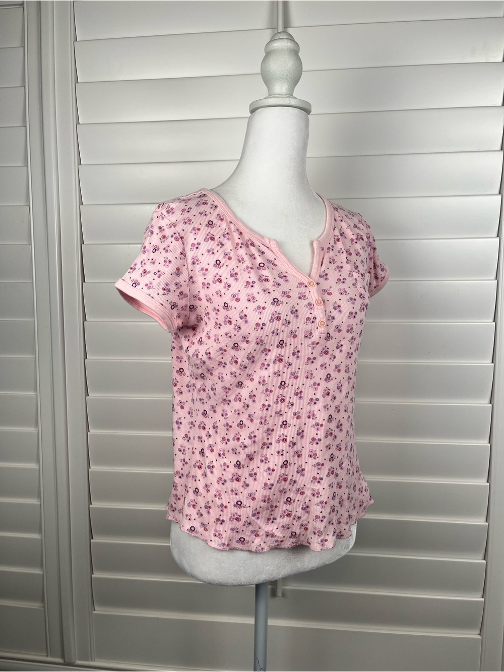 Vintage Route 66 coquette floral henley baby tee Size Medium